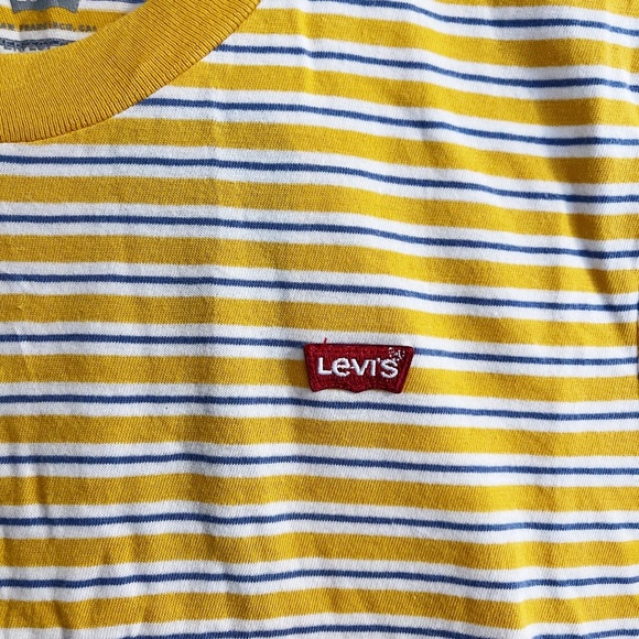 Levi’s Stripped Tee - Picture 4 of 4